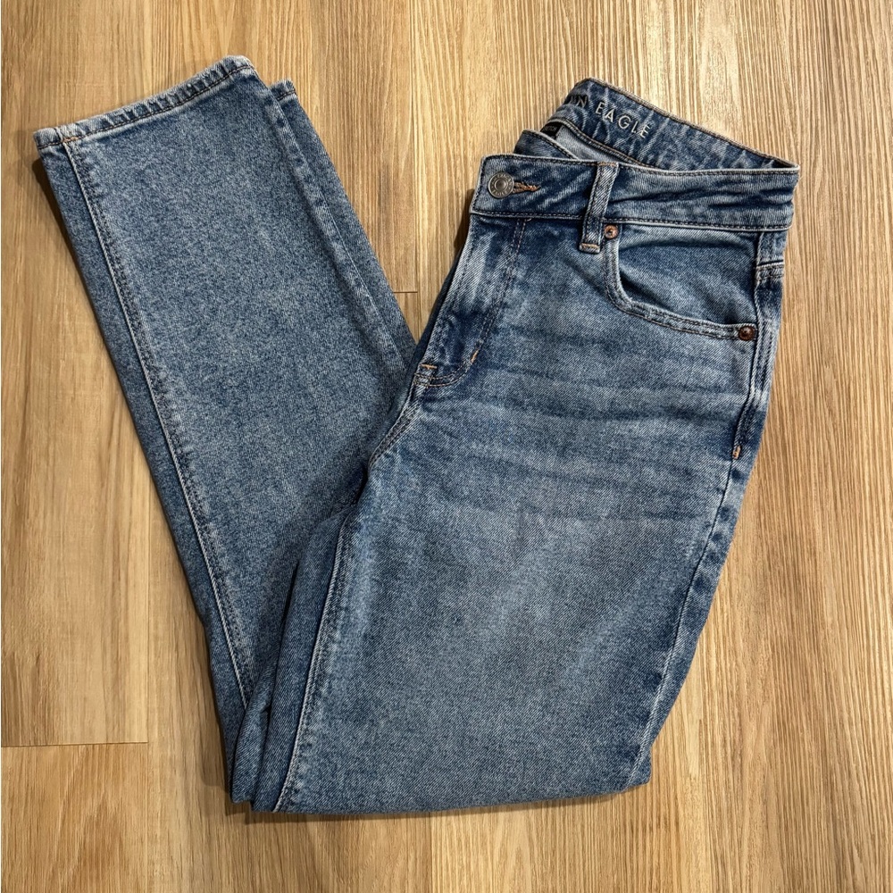 AMERICAN EAGLE Stretch Classic Straight Jean. Size 4 Regular. EUC.